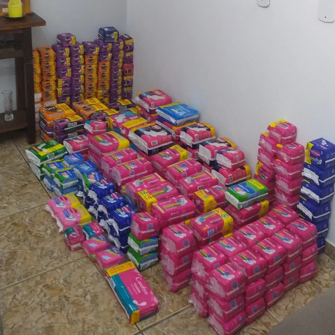Campanha de arrecadação de absorventes