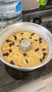 Passo a passo de como fazer um bolo de banana saudável